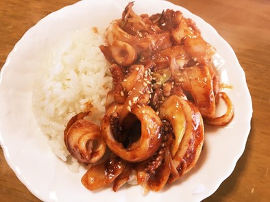 [韓国料理]甘辛イカ丼오징어덮밥の写真