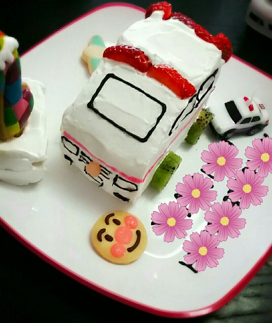 2歳の息子のお誕生日に♡救急車ケーキ☆の画像
