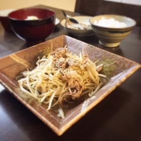 簡単!安い!中華料理店のもやし炒め