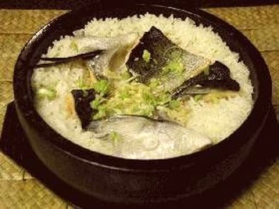 石鍋で、鮭ご飯を炊きました！の写真