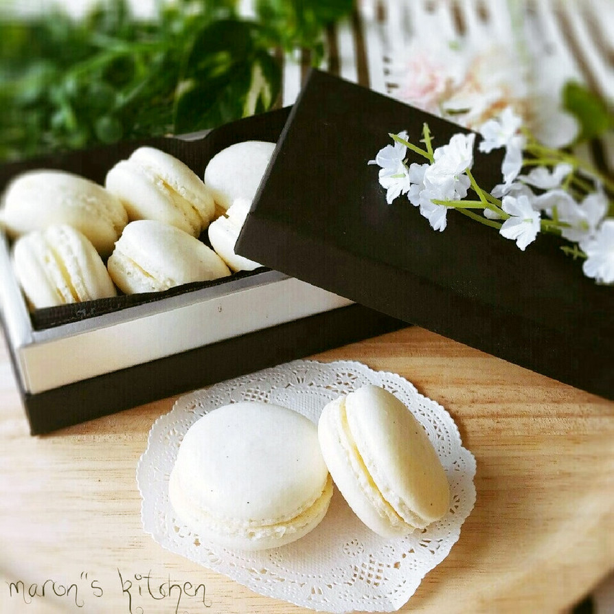 バニラチーズクリームの♥ホワイトマカロンの画像