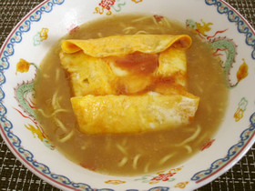 ミートソースオムレツ味噌ラーメン