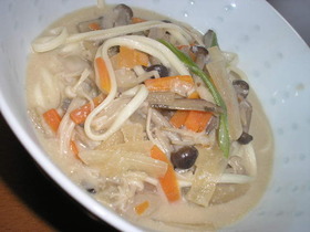 根菜ときのこのコクあり豆乳うどん♪
