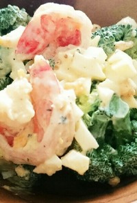 簡単!海老っプリなブロッコリーの卵サラダ
