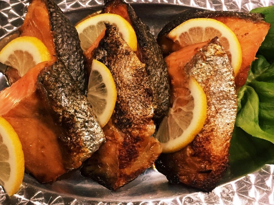 鮭のははつゆ漬け焼きレモン添えの画像
