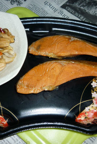 燻製紅鮭＆ブナシメジのタパス