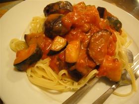 ナスとズッキーニのトマトクリームパスタ