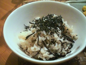 身体に美味しい☆ひじきの炊き込みご飯