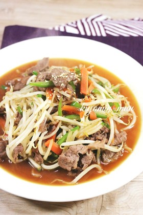野菜たっぷり!もやしのにんにく醤油炒め。