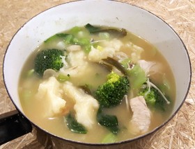 もちもちすいとんの味噌煮込み