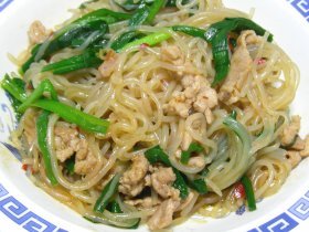 糸こんにゃくと豚肉のピリ辛炒め