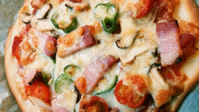 おうちで ミックスピザ レシピ 作り方 By Nahokoda クックパッド 簡単おいしいみんなのレシピが360万品