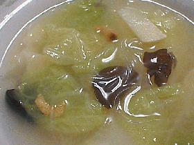 白菜と干し海老の中華スープ