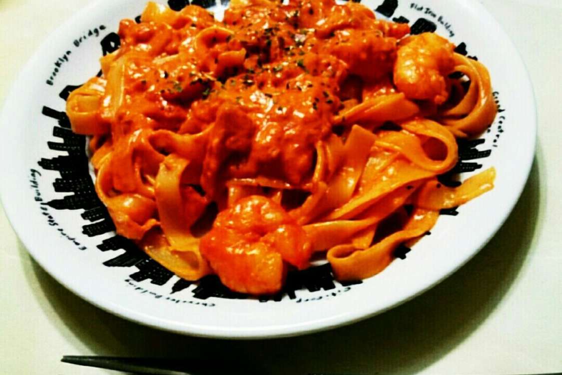 冷凍エビのトマトクリームパスタ レシピ 作り方 By Kuisugi クックパッド 簡単おいしいみんなのレシピが379万品