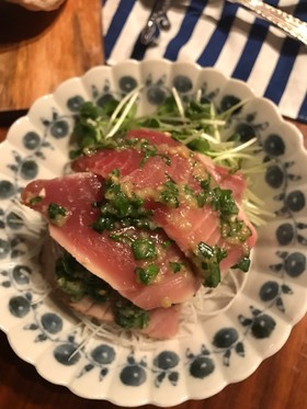 炙り中トロのにんにく山葵葱胡麻よごし