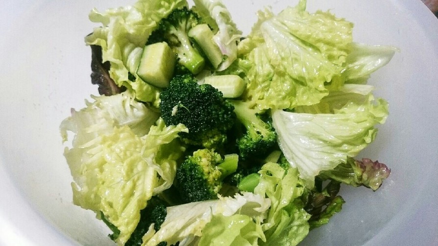 簡単☆癖になる味の緑黄色野菜中華サラダの画像