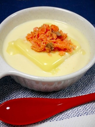 とろっとろチーズ豆腐☆鮭フレ豆乳スープの写真