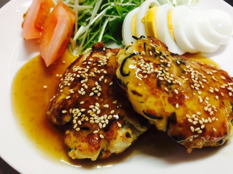 鶏胸肉と豆腐のヘルシーハンバーグの画像