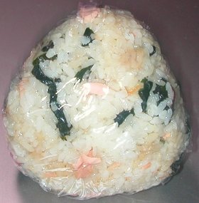 サーモン&かに風味海鮮汁のおにぎり