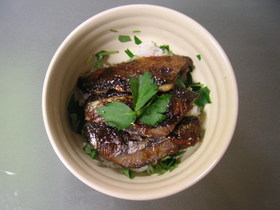 おいしい♪さんまの蒲焼丼