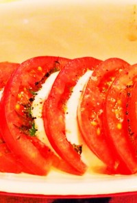 モッツァレラとトマトの焼きカプレーゼ