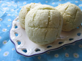 夏の名残り 氷シロップでメロンパン