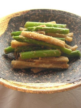 たたきごぼうとアスパラのサラダ