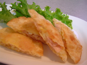 餃子の皮で☆ハムマヨ玉挟み焼き♪