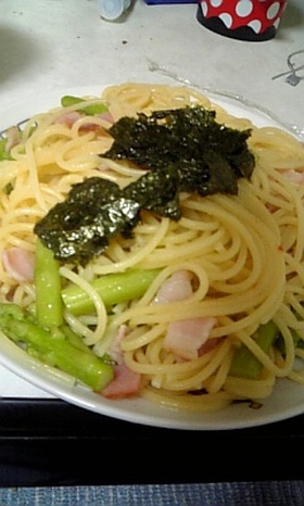 アスパラとベーコンのピリ辛ペペロンチーノ