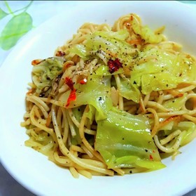 アンチョビとキャベツのパスタ