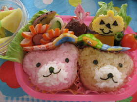 くまちゃんのお弁当。ハロウィンの卵焼きも