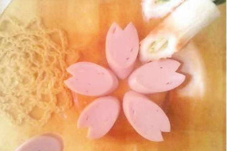 簡単 桜の花びらの飾り切り 春 ピンク色 レシピ 作り方 By みみ母 クックパッド