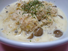 ☆ピリ辛鶏ねぎ団子ときのこのクリーム煮☆