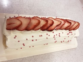 ☆米粉で苺のロールケーキ☆