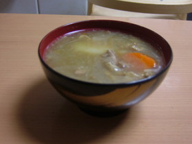 風邪もふきとぶ、ニンニクスープ
