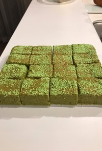 焼きっぱなしのケーキ5・グリーン