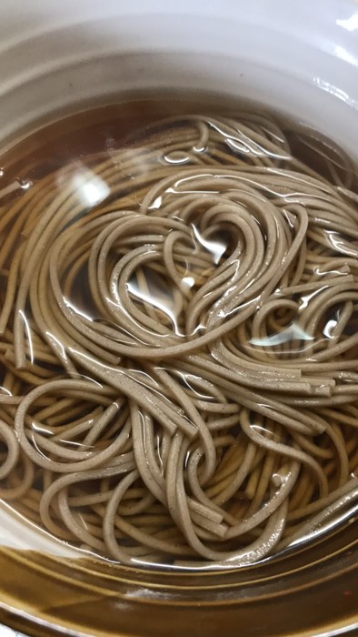 乾麺を使った美味しいかけそばのゆで方の写真