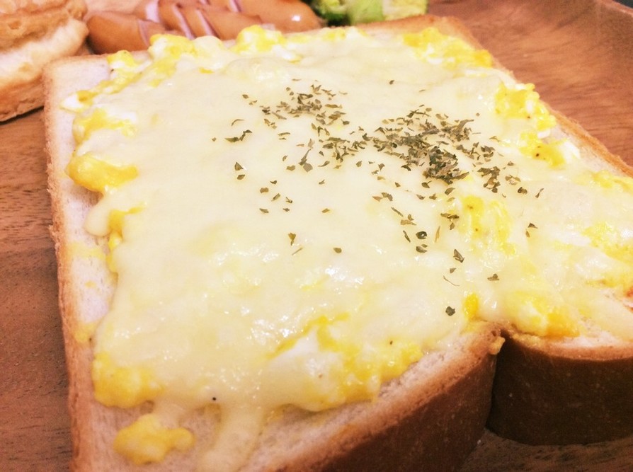 食パンで簡単★タルタルチーズトーストの画像