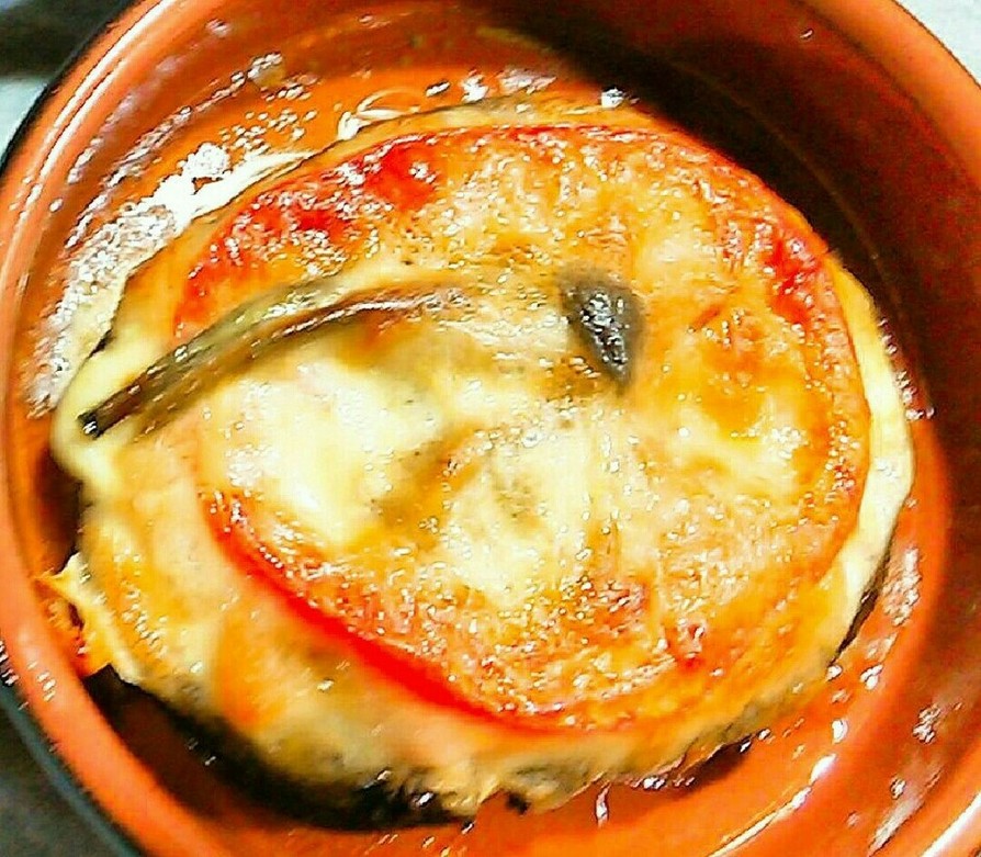 巨大な椎茸のチーズ焼きの画像