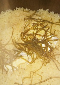 土鍋で絶品〜鯛の昆布締め飯(о´∀`о)