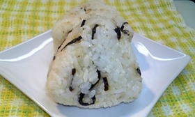 塩昆布入りちーず&ばたーらいすぼーる