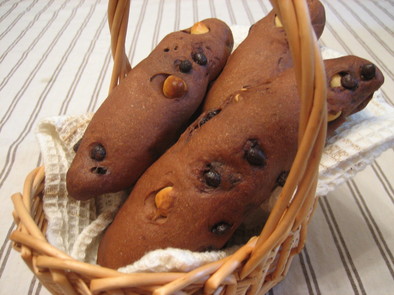 ○　ヘーゼルナッツとチョコのパン　○の写真