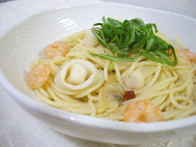 シーフードコンソメお手軽パスタ