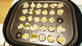 *たこ焼き器で、シュウマイ*