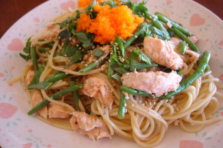 和風が旨いっ 鮭とシソのバター醤油パスタ レシピ 作り方 By バンビママ クックパッド 簡単おいしいみんなのレシピが350万品