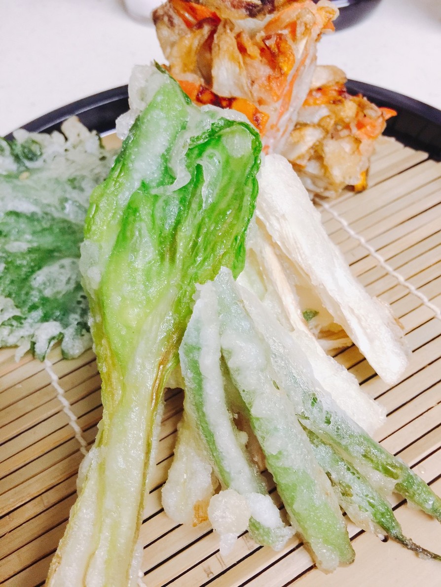 春野菜の天ぷらと新ごぼうのかき揚げの画像