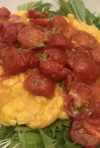 水菜のふわふわ卵トマトサラダ