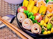 弁当に★簡単ハムと餃子の皮で薔薇の花の写真