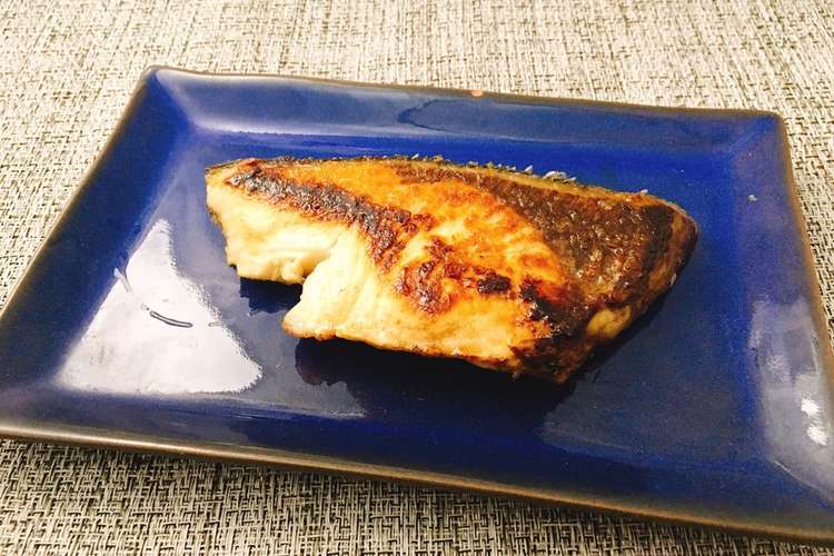 フライパン ぶり 塩焼き 鯛の塩焼きはフライパンでやるといいのである。│おっさんひとりめし