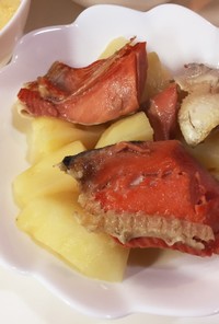 簡単☆鮭とじゃが芋のコンソメ煮